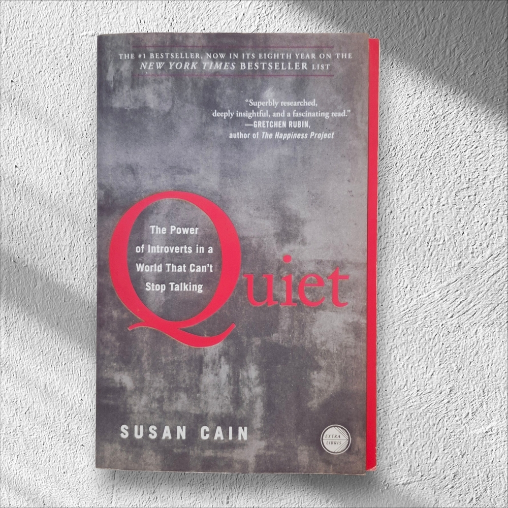 ⭐️⭐️5/$15. Quiet by Susan Cain Book